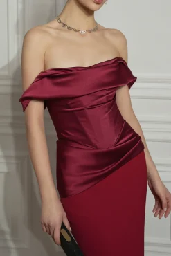 Alexa Ruby In Red Dress