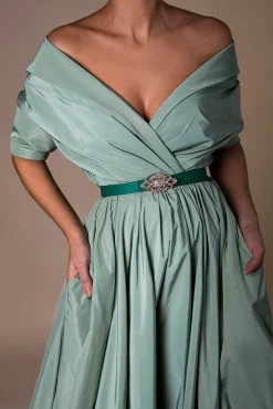 Baroque Emerald Leather Waist Belt With Rose-Gold Buckle