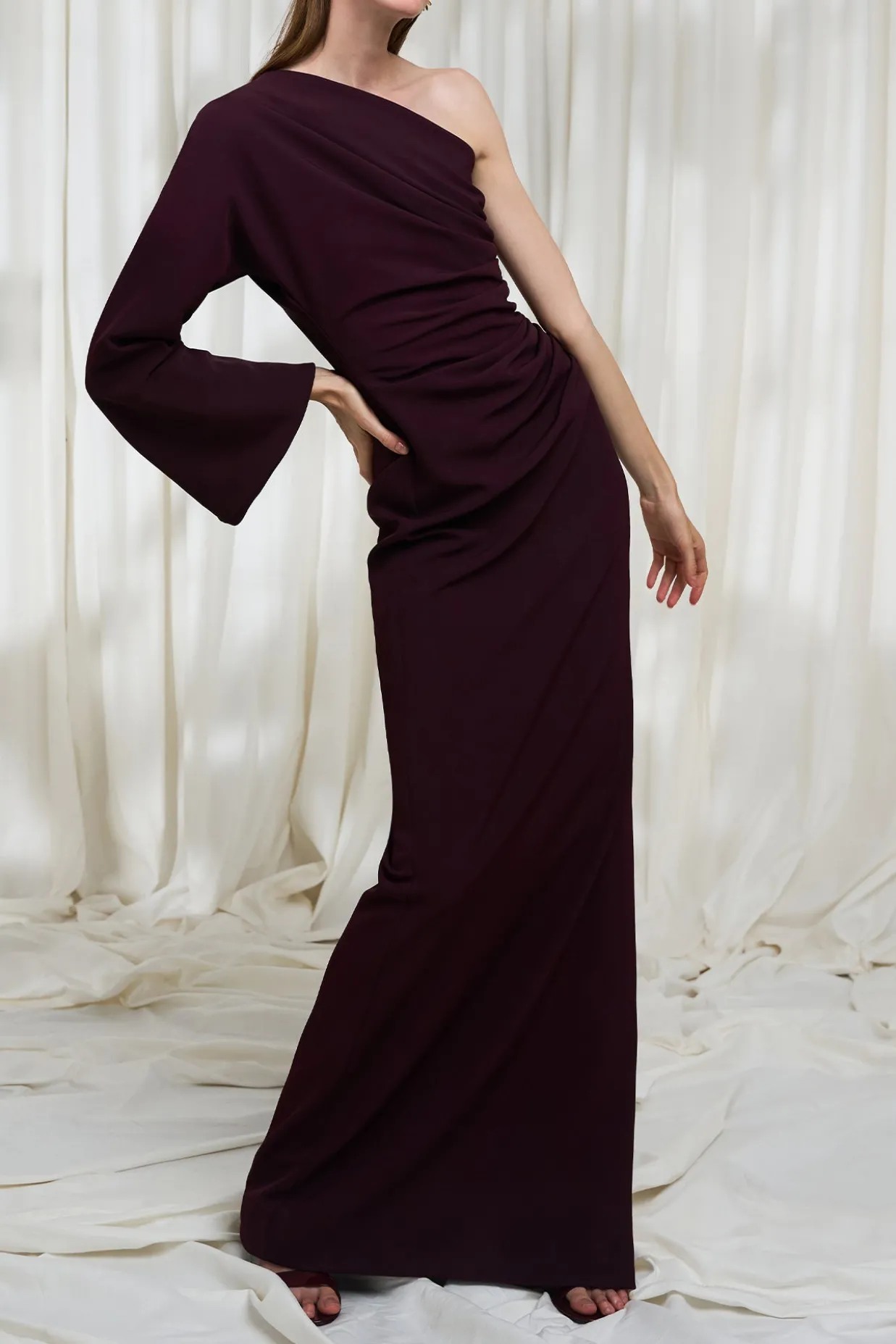 Cory One-shoulder Crepe Long Dress In Merlot
