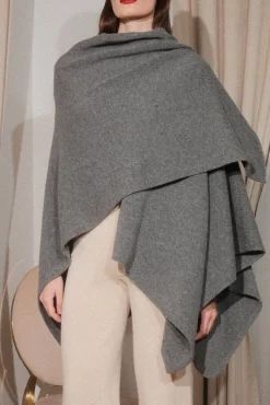 Hera Cashmere Poncho In Windsor
