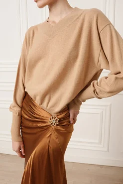 Huda V-Neck Cashmere Sweater In Dune