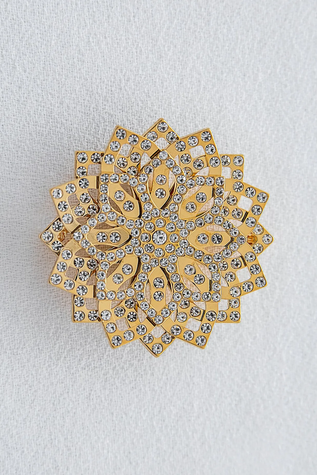 Lotus Brooch - Gold With Crystals