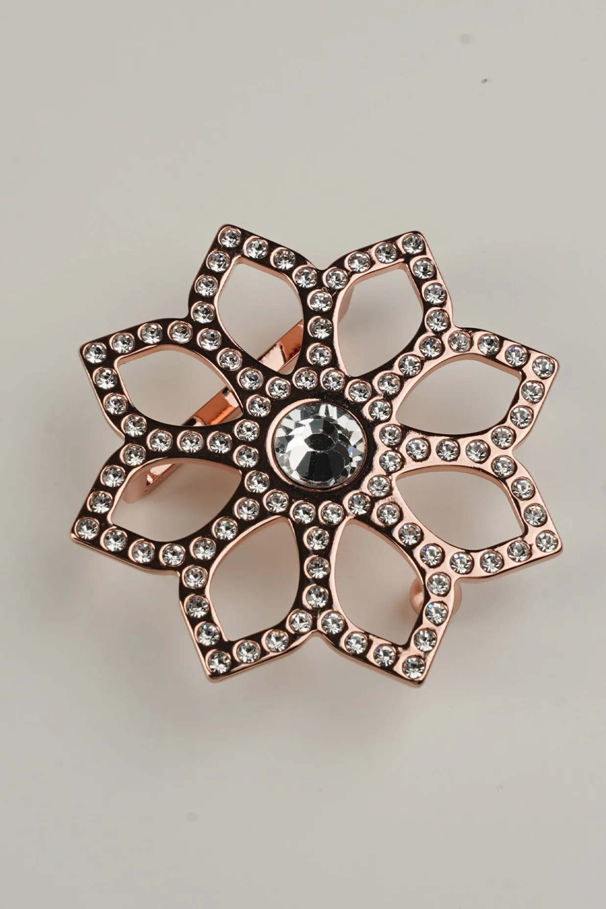 Lotus Leather Waist Belt In Saffiano Black With Rose-Gold Buckle