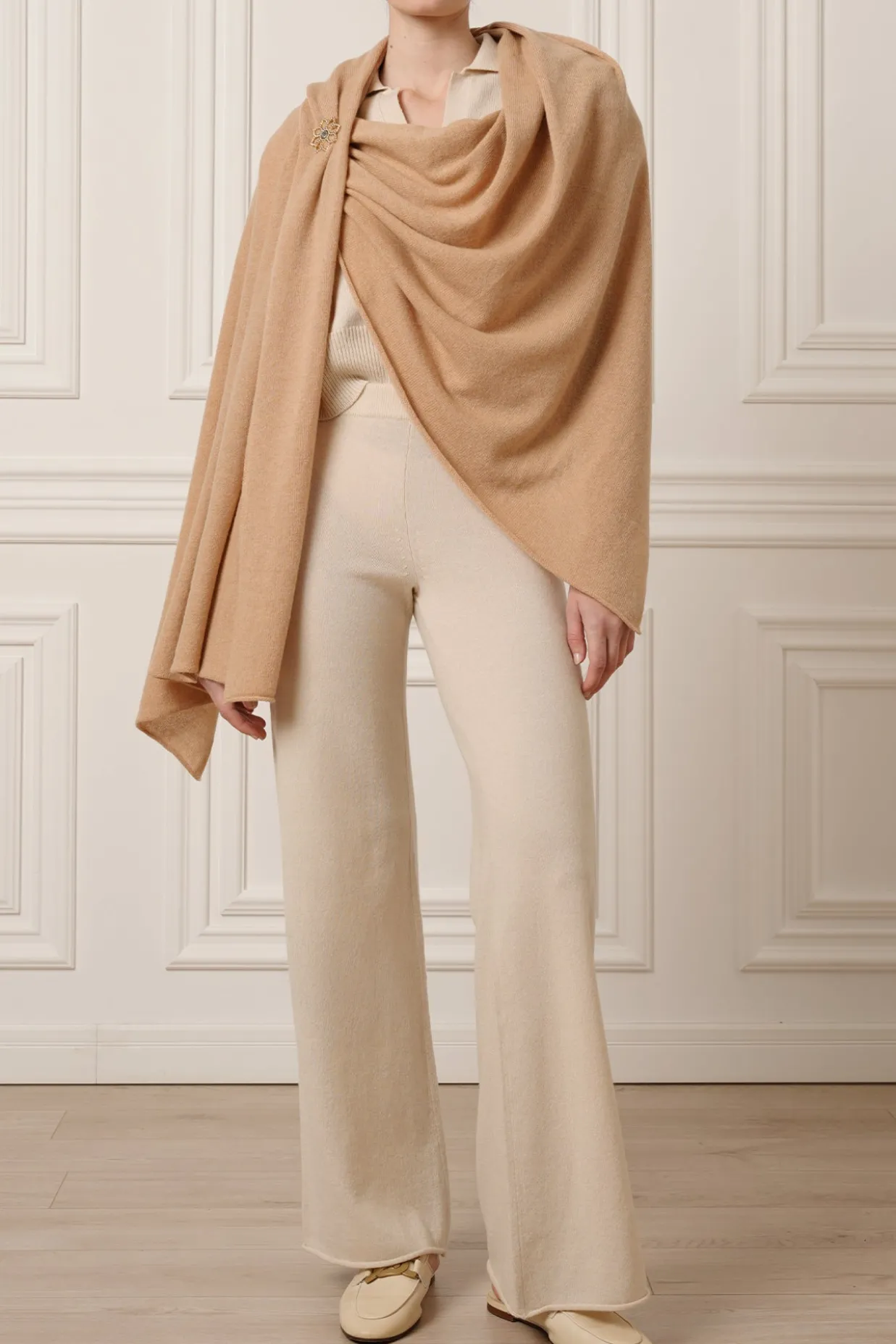 Lux Cashmere Scarf In Dune