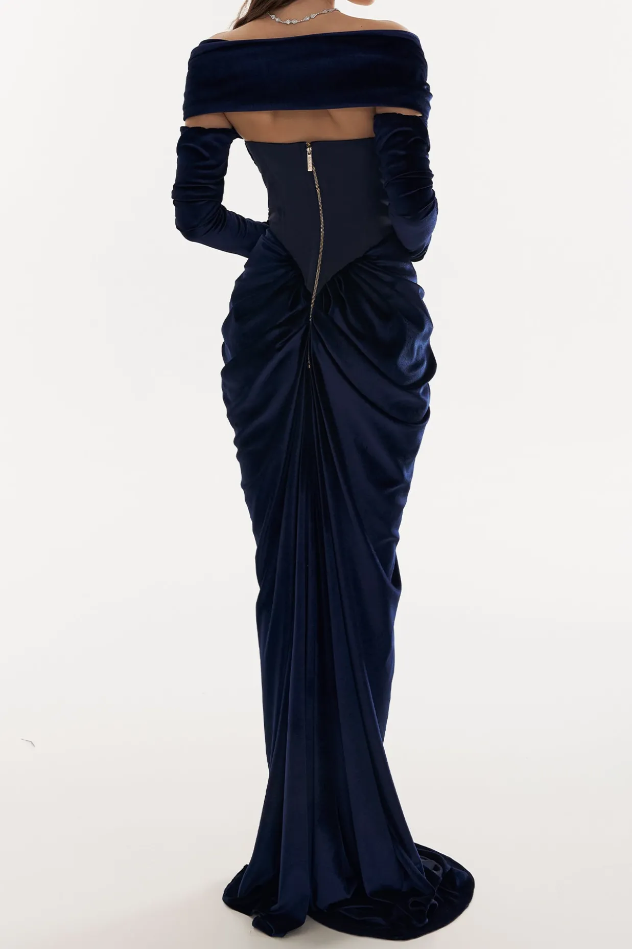 Quinn Long Velvet Gown In Midnight-Blue