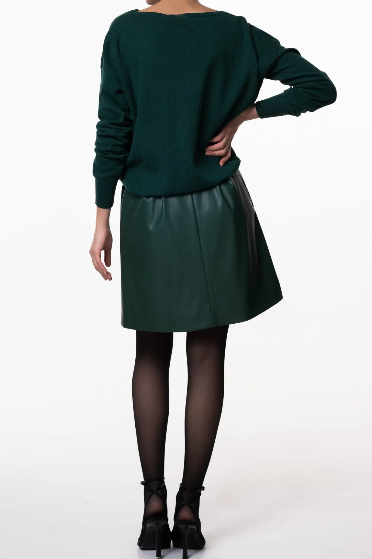Rania Boat Neck Cashmere Sweater In Spruce