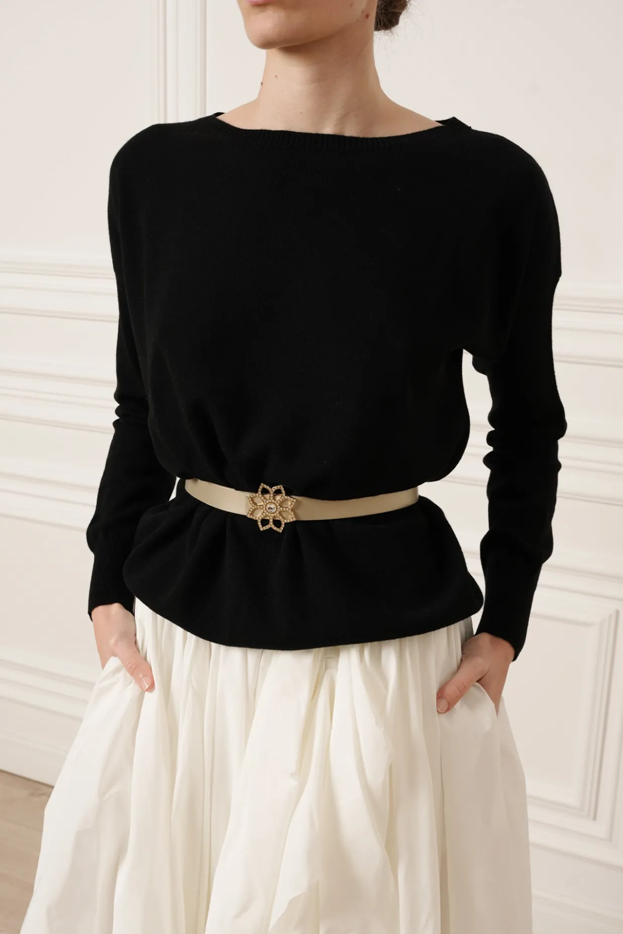 Rania Boat Neck Cashmere Sweater In Embassy