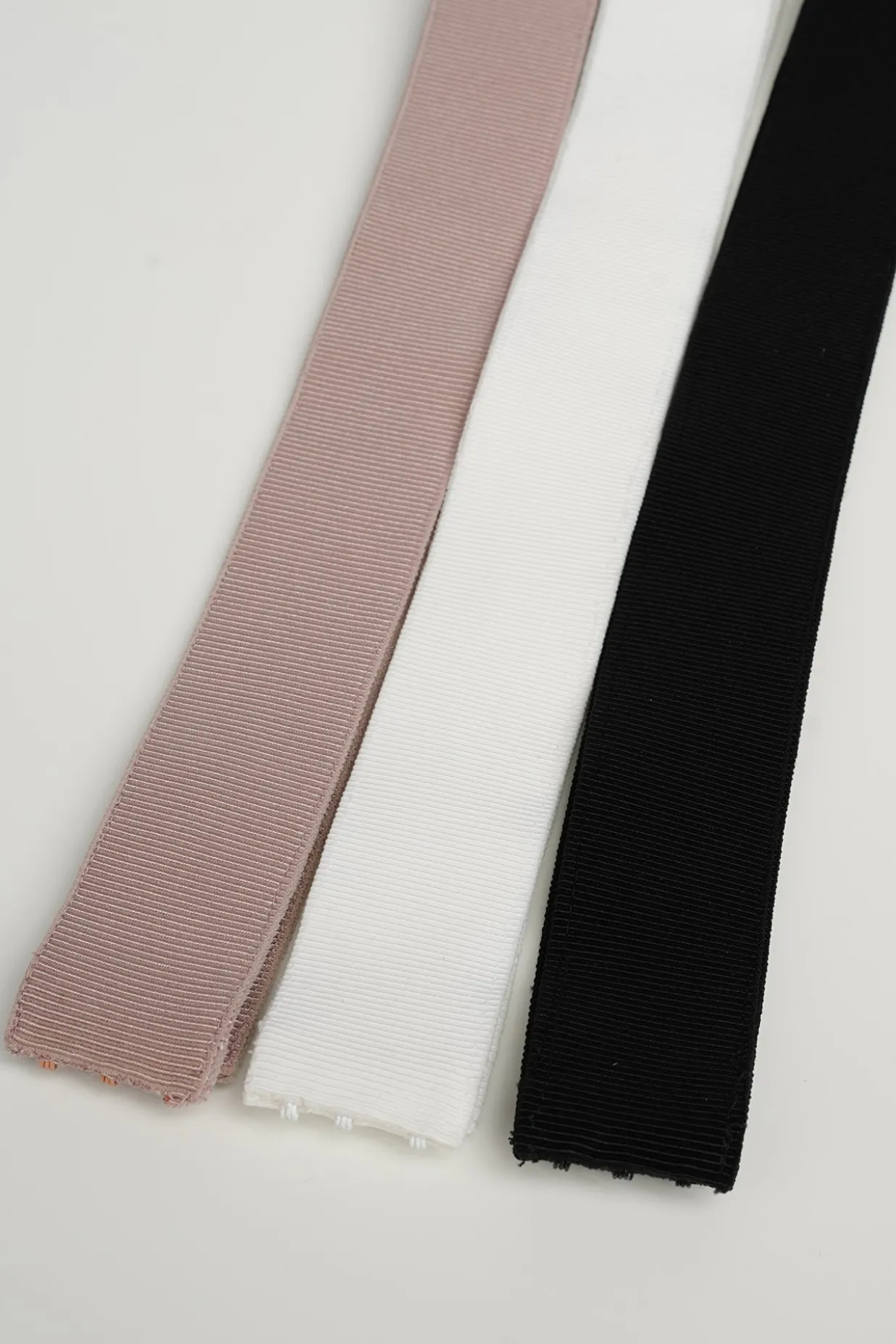 Xenis Front Metal Belt In Rose Gold-Plated